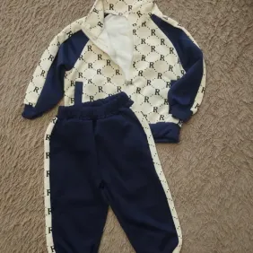 Спортивний костюм