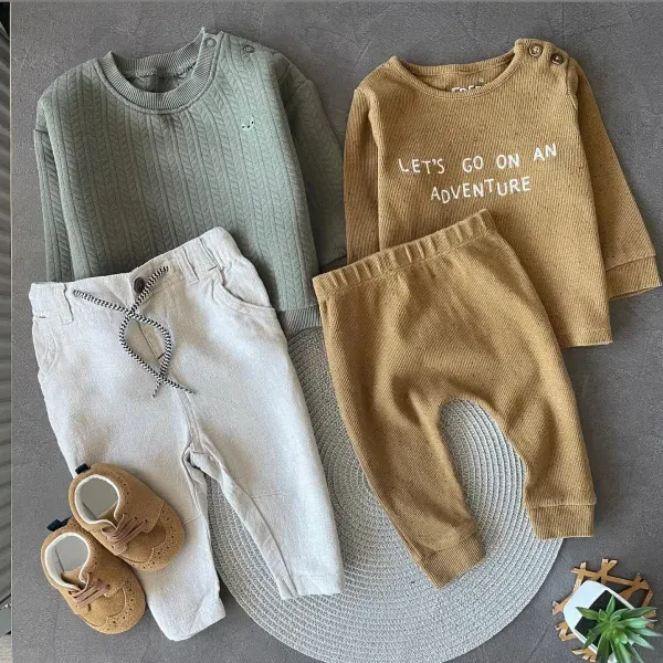 Набір костюмчиків і пінетки