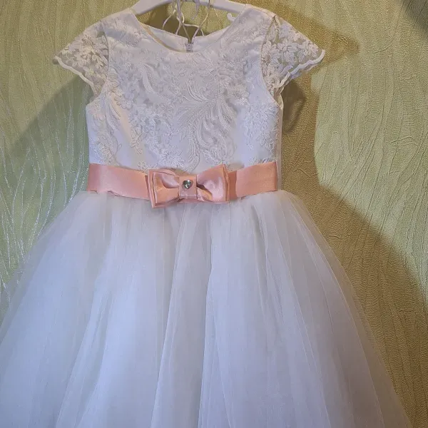 Сукня для дівчинки