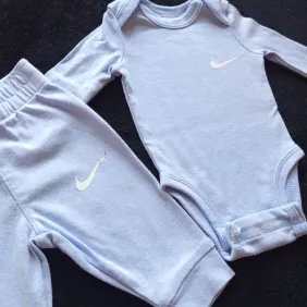 Комплект від бренду Nike