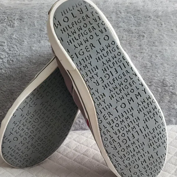 Кеди Tommy Hilfiger, нові.