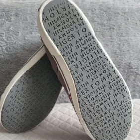 Кеди Tommy Hilfiger, нові.