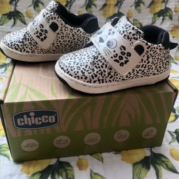 Кросівки дитячі chicco