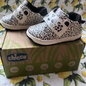 Кросівки дитячі chicco