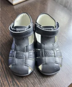 Дитячі босоніжки chicco