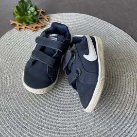 Кеди фірмові Nike