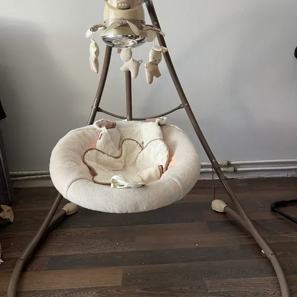 Крісло-гойдалка FisherPrice